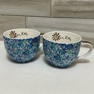 LILLY PULITZER Set Of 2 Coffee Mug Tea Cup Floral Blue Gold Handle HIDDEN LION
